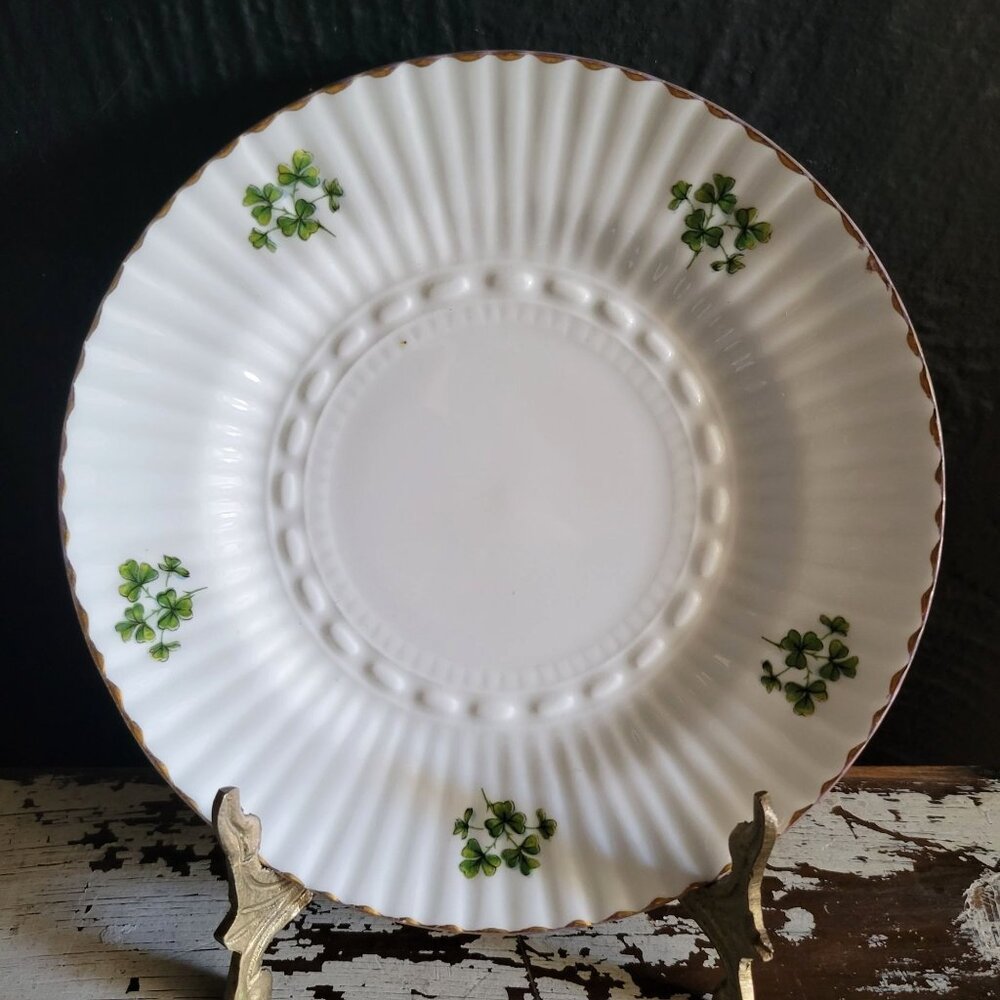 Vtg Royal Stuart Bread Plate Shamrock Clover Design Gold Trim St. Patricks Day